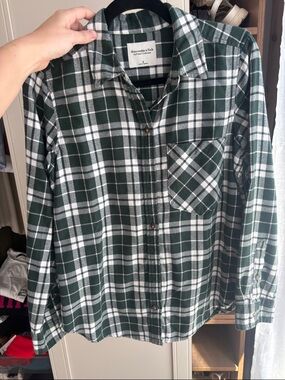 Abercrombie & Fitch Dark Green and White Plaid Flannel Shirt